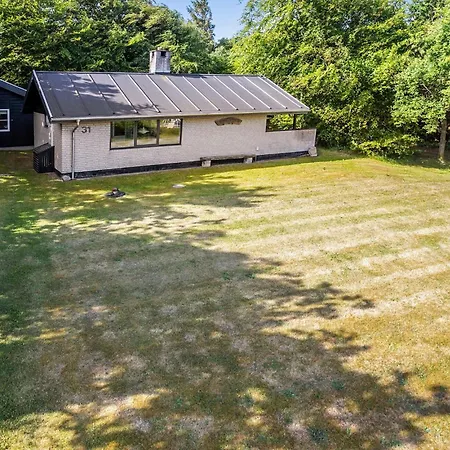 بيت للعطل 3 Bedroom Amazing In Fur